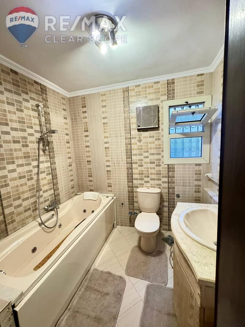 9 763b0e5a-1ea7-448d-9dc9-bc612e00dc06. jpeg