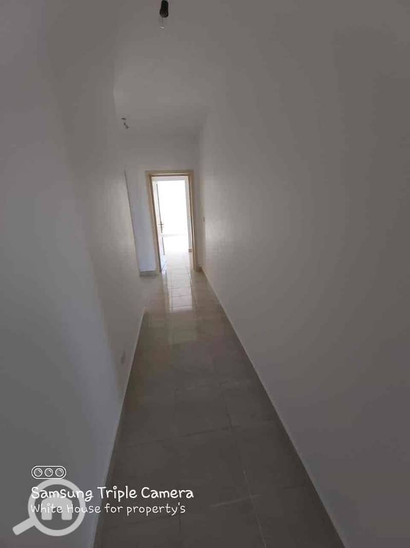 10 6e609a48-2b39-4b71-a7e1-cbb469ef0256. jpg