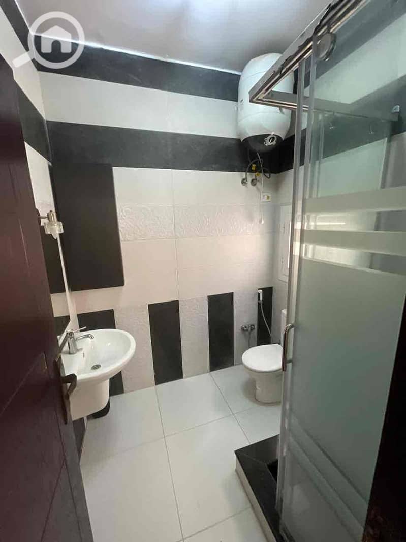 10 224272e1-650d-4fd3-8a77-0849b4f159df. jpg