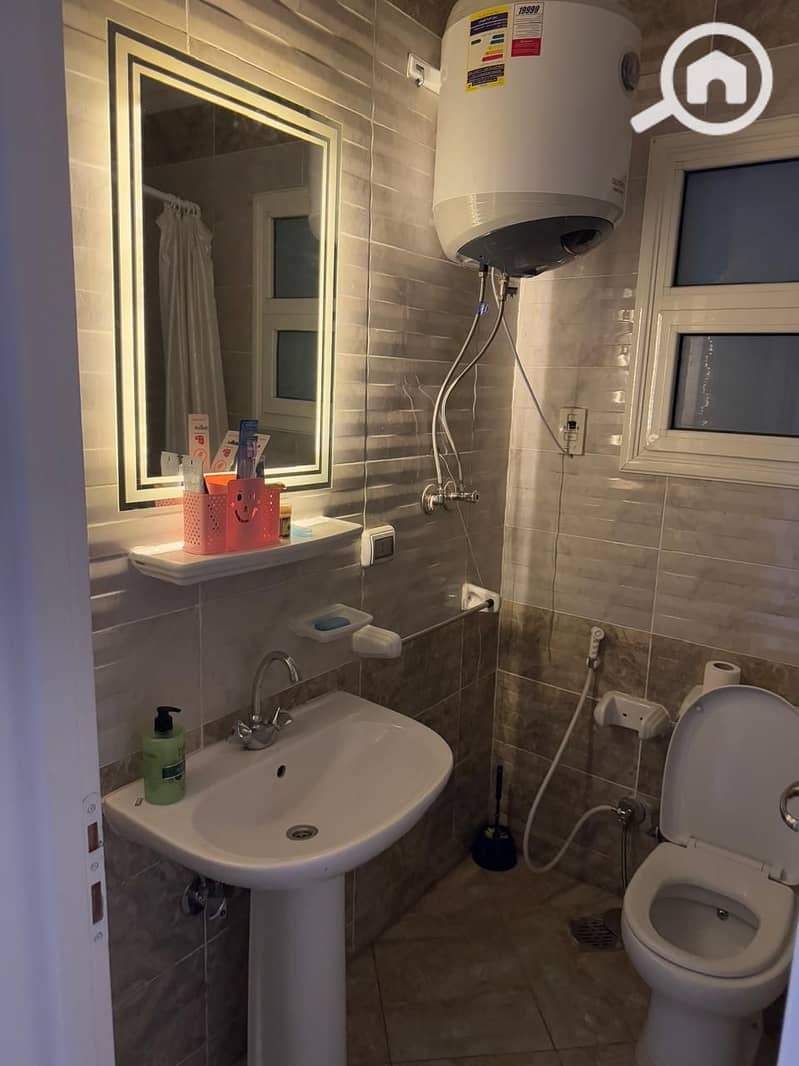 5 107666fb-d868-44af-bfde-04d260fcb2b3. jpg