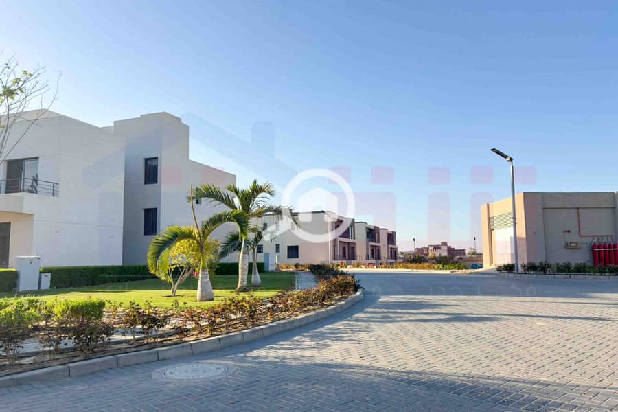 5 WhatsApp Image 2025-11-24 at 7.54. 28 PM. jpg