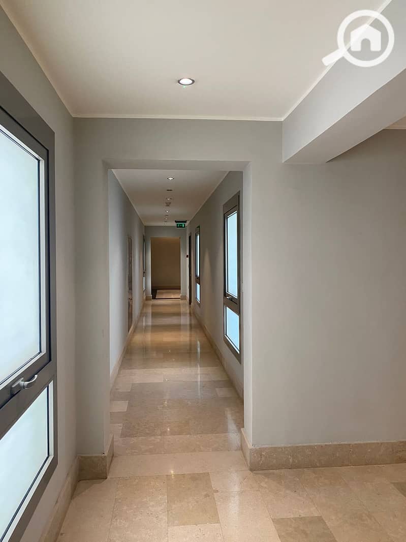 8427d139-8e8d-4bd4-beff-a578ba77a617. jpg