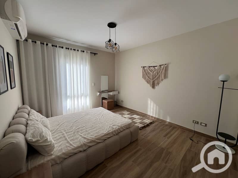 5 e7effc76-738a-4f16-9073-a6c9577d95b9. jpg