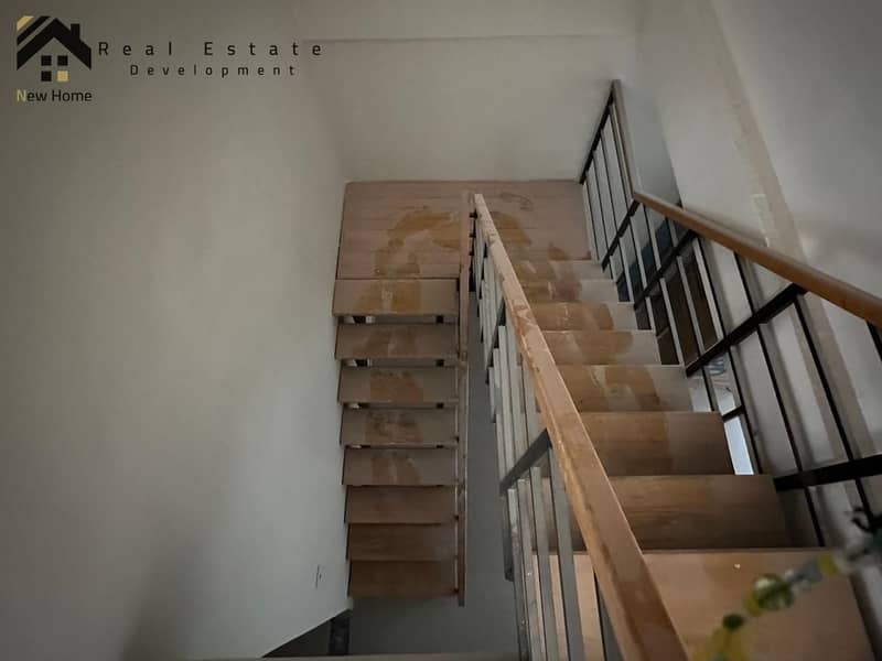 12 WhatsApp Image 2025-10-02 at 13.42. 22_23551545. jpg