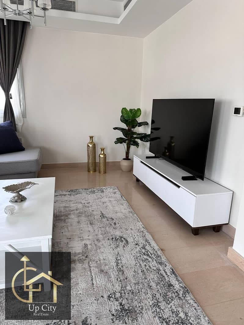 4 8de417e8-36e4-47ae-a159-5a08b2f92eb0. jpg