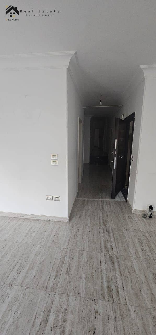 5 WhatsApp Image 2025-10-02 at 12.42. 50_f3f9cebb. jpg