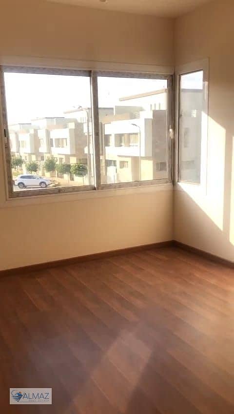 14 WhatsApp Image 2025-12-01 at 3.19. 41 PM. jpeg