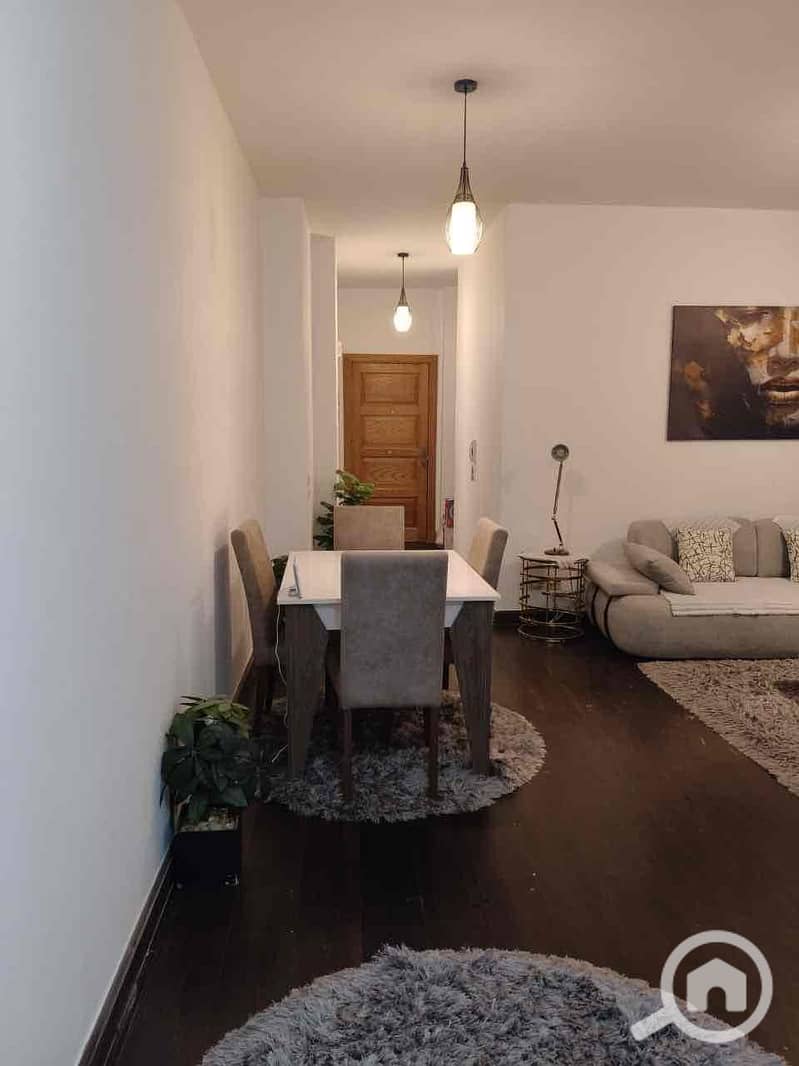 5 6d9f0404-61dd-4aa4-84fb-5bf773e870a4. jpg