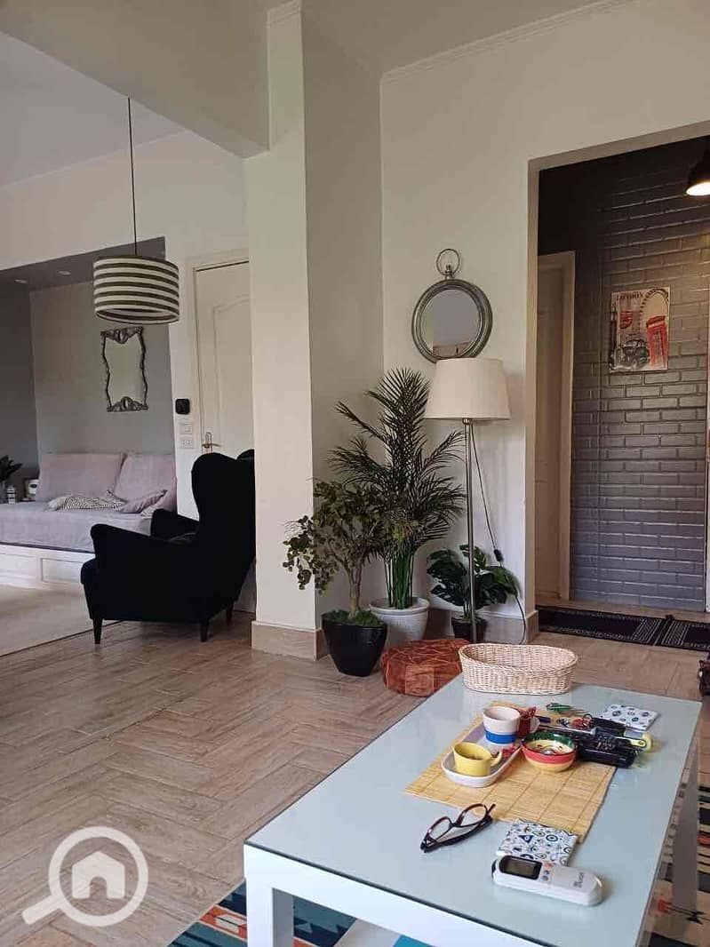 7 02d5f8fd-f61a-46ab-88e8-03bf1647a408. jpg