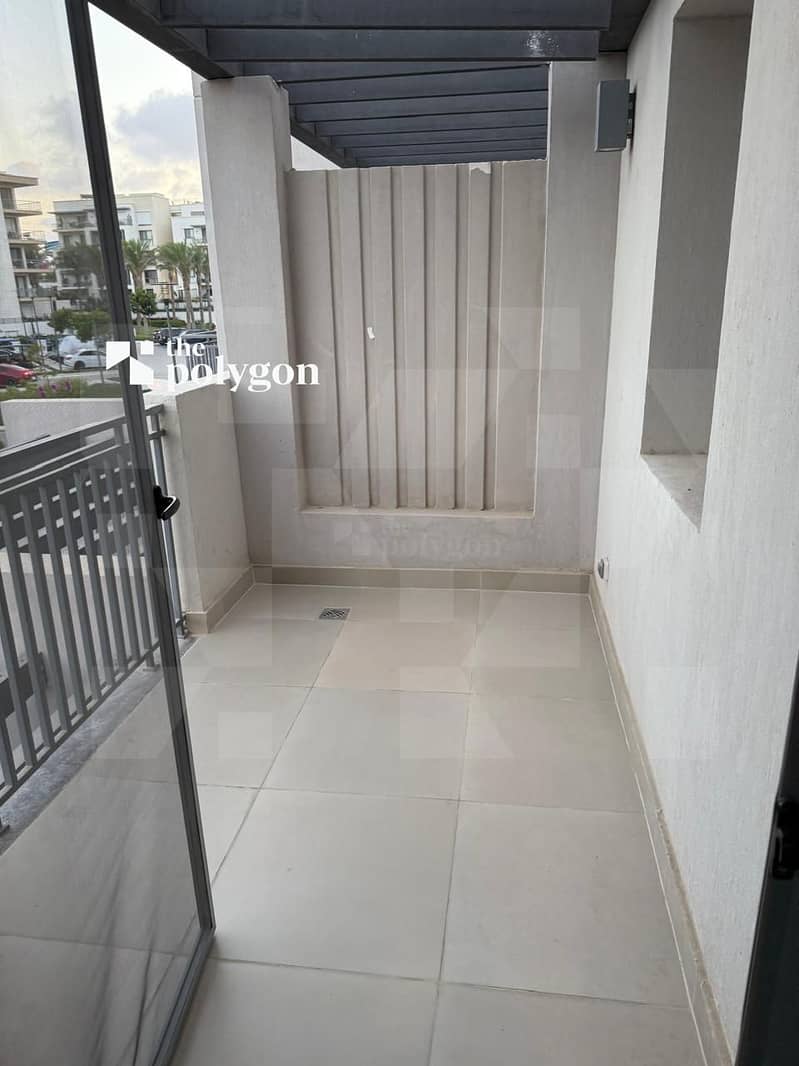 8 56f2070e-07ff-47f5-95a7-ce6b33ddbbc4. jpg