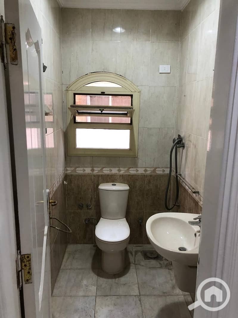 4 afe589e3-9a99-43bf-9f5a-9c4904399abf. jpeg