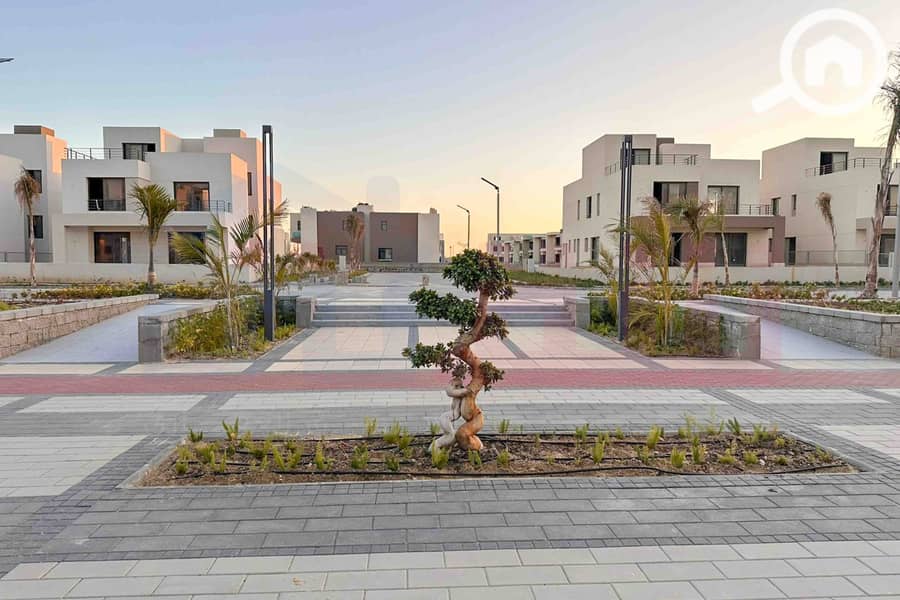 8 WhatsApp Image 2025-11-24 at 7.57. 01 PM (1). jpg