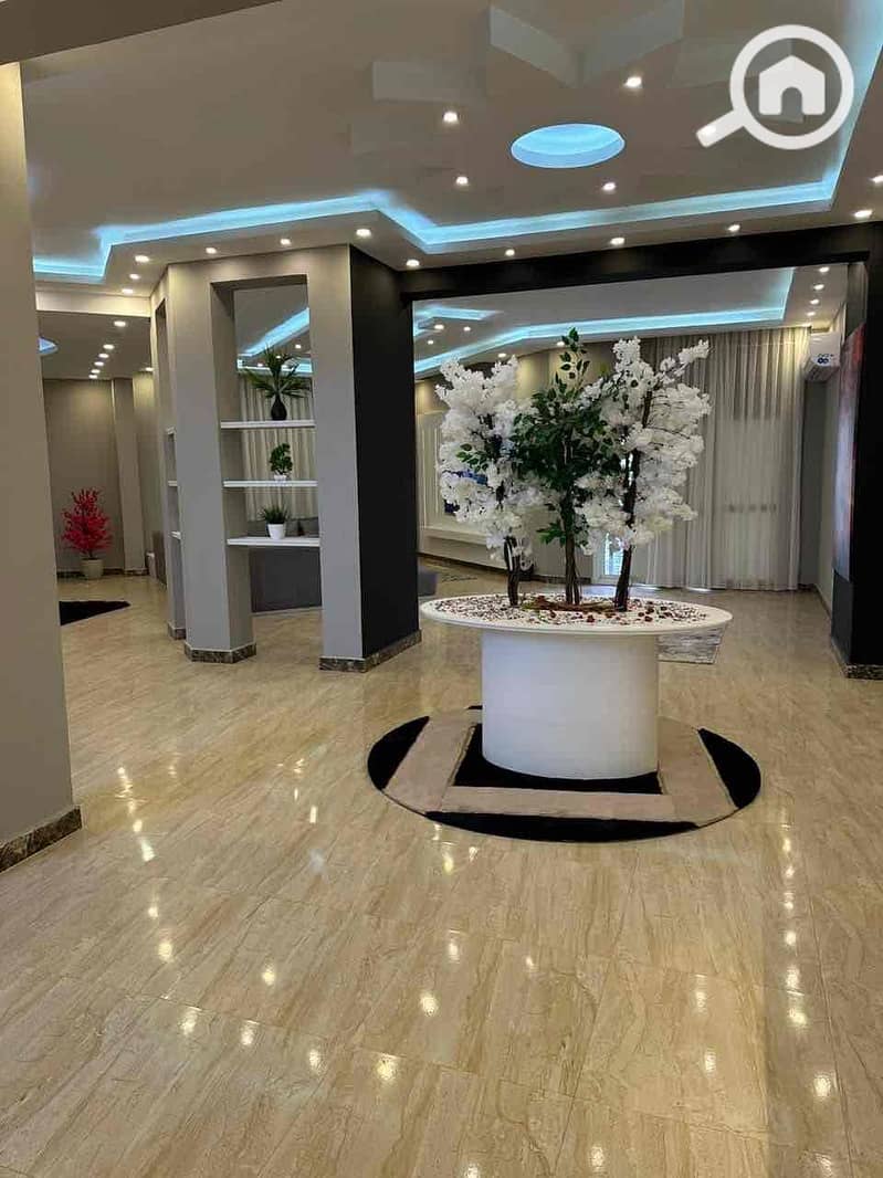 16 446f9adf-83be-423e-ab74-79f068d42420. jpg