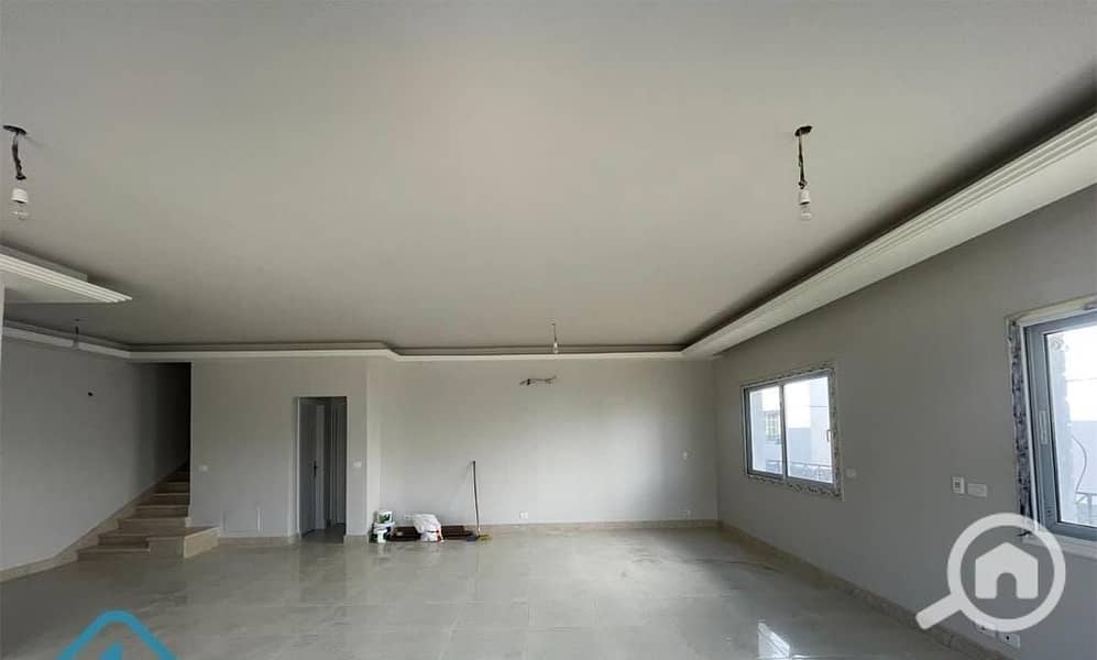 3 45d7b7df-bf7e-44d4-b344-c11a86f35754. jpg