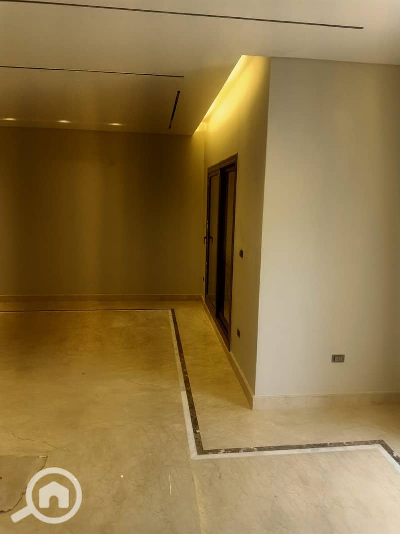 4 3e564f35-1241-4b39-a6a8-97284989418c. jpeg