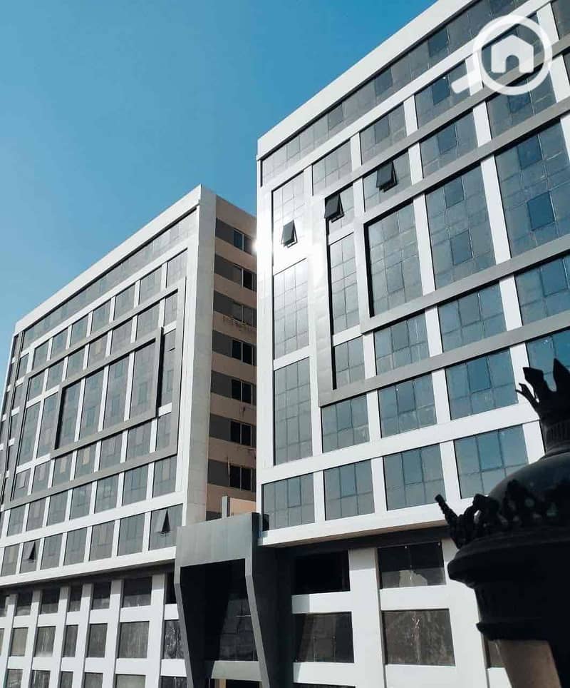 4 b9f64839-9c1a-4c7d-a755-5fa8ef80d6a3. jpg