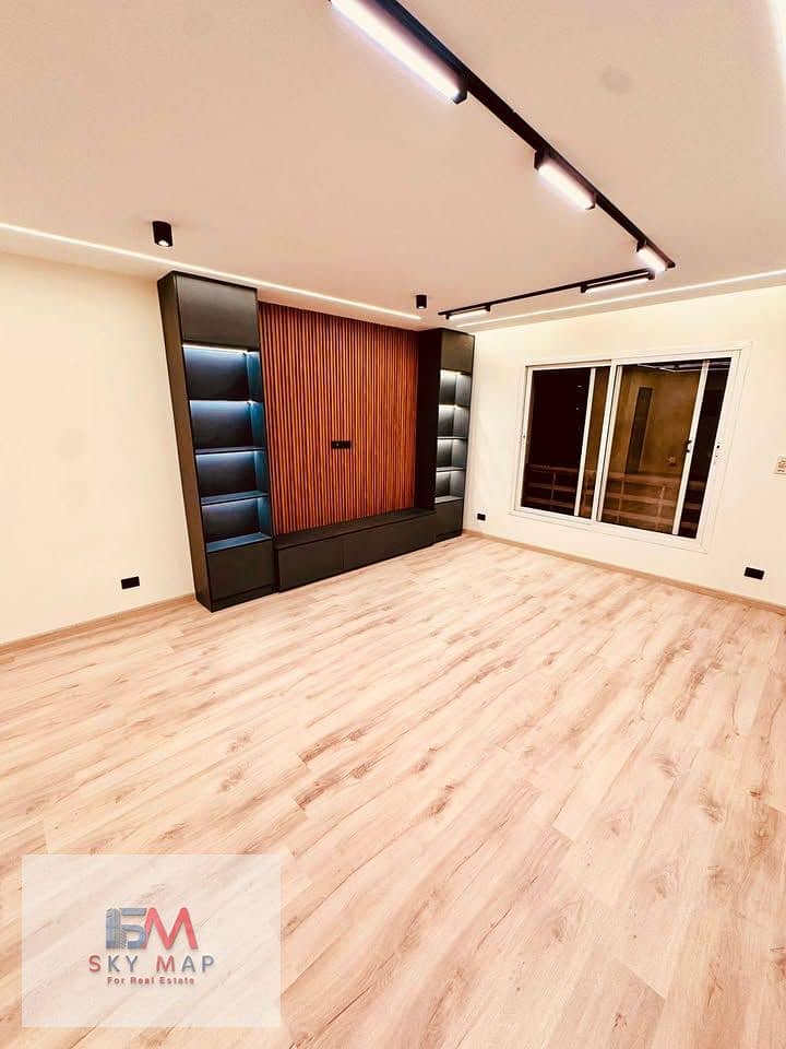 4 577015599_24786111361072593_8420251622504260895_n. jpg