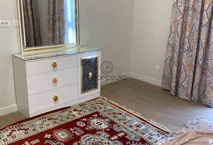 4 75f33fb3-6b92-4939-a900-b51399c3bc07. jpg