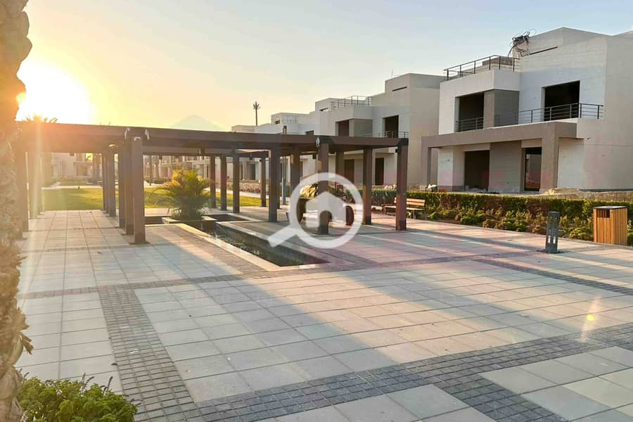 14 WhatsApp Image 2025-10-29 at 1.41. 01 PM (4). jpg