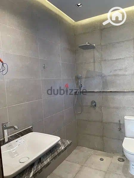 12 87141765-800x600. jpeg