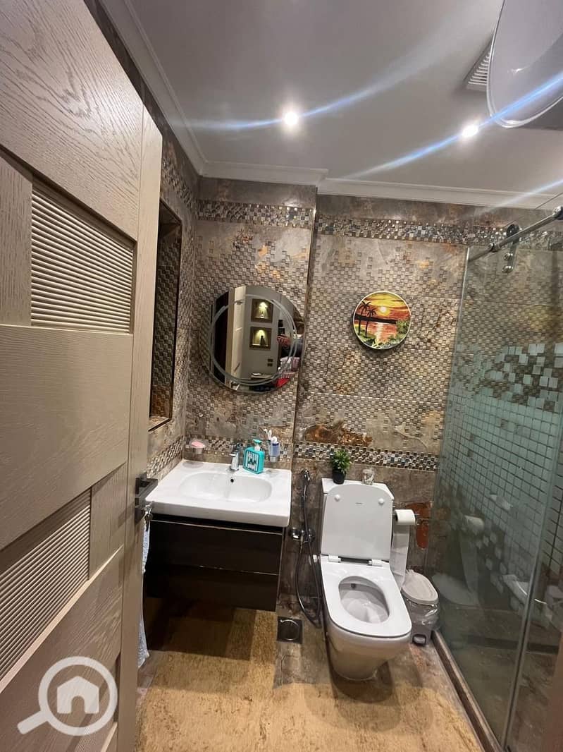 8 7ee6b00e-15ec-4fc0-8d95-81d2926d6019. jpg