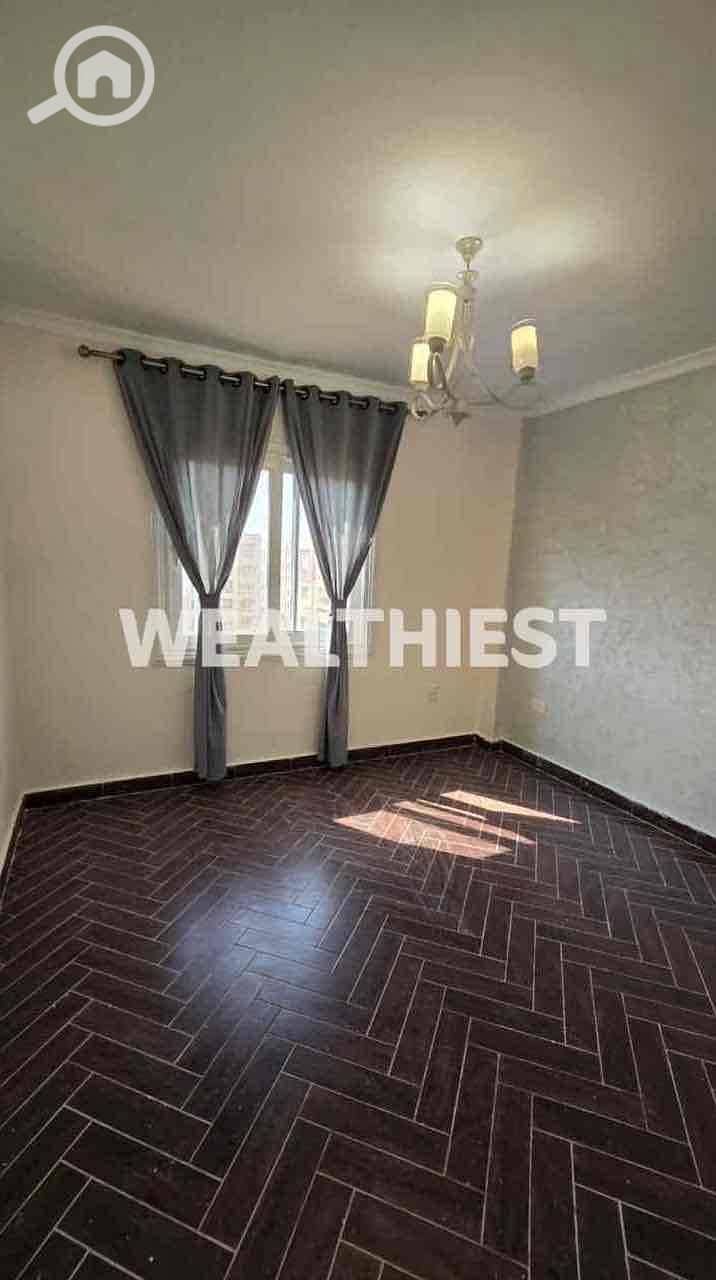 8 d064a5ab-f1cb-416c-88d9-dfe065c390bc. jpg