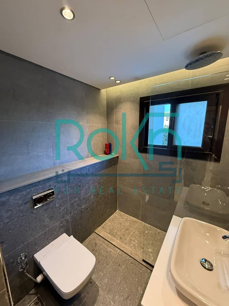 24 WhatsApp Image 2025-12-01 at 16.17. 58 (1). jpeg