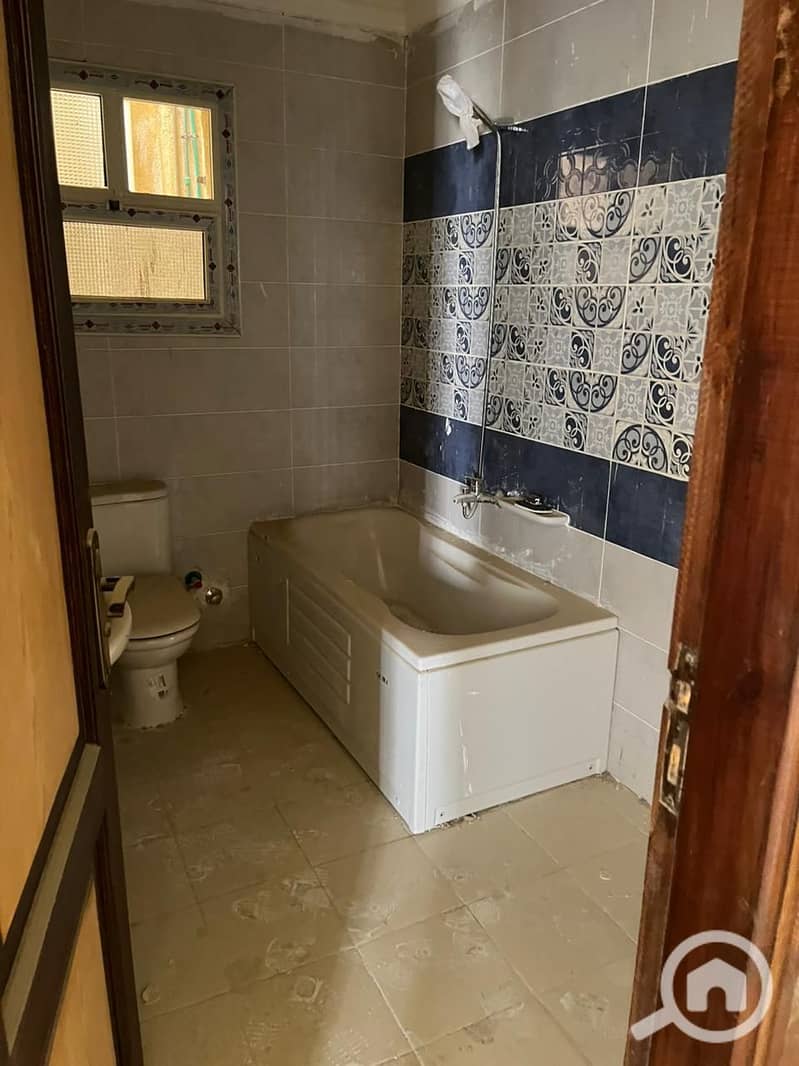 4 WhatsApp Image 2025-12-01 at 14.55. 40_43798810. jpg