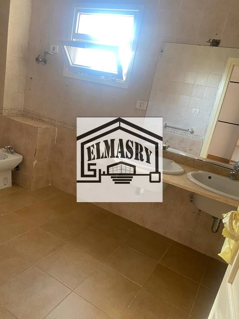 8 af8d2dd8-262e-41e2-a3d1-a797bac330fd. jpg