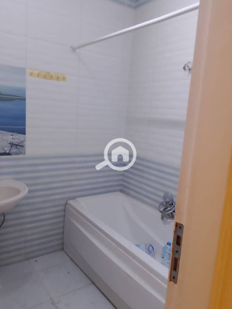 4 WhatsApp Image 2025-12-01 at 16.32. 37_c4564975. jpg