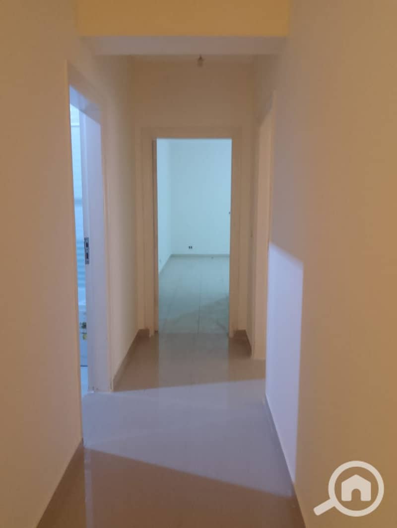 8 WhatsApp Image 2025-12-01 at 16.32. 38_33888db8. jpg