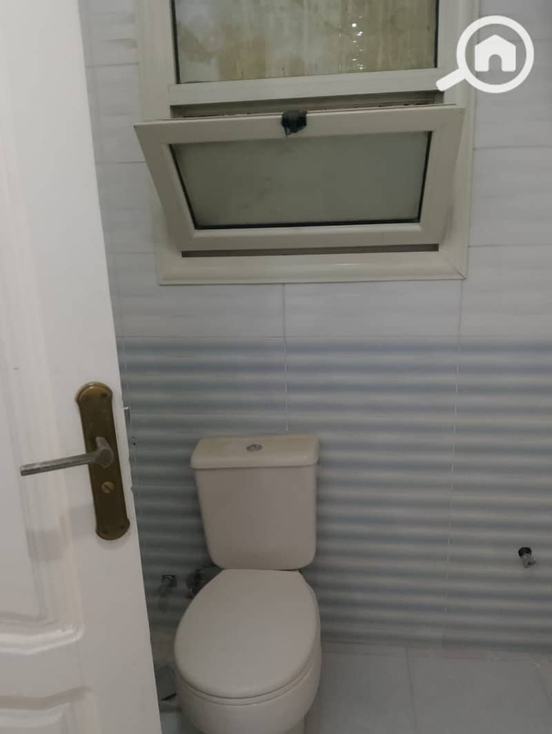 10 WhatsApp Image 2025-12-01 at 16.32. 38_e643fb55. jpg