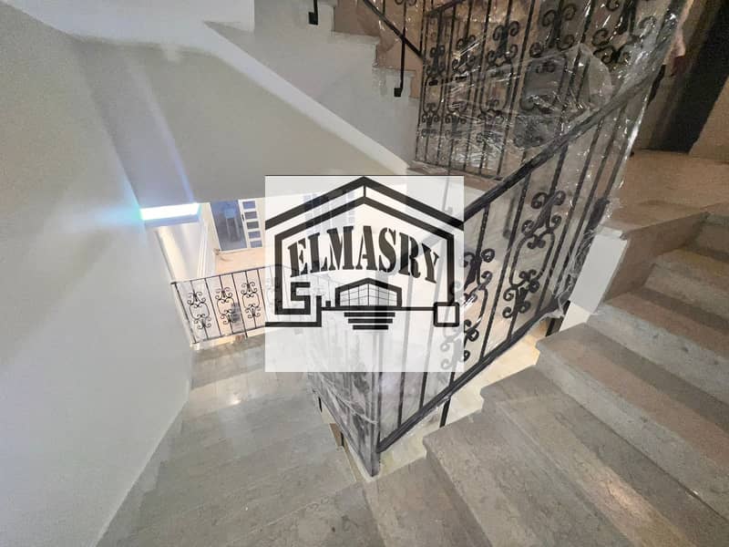 2 121d61f5-f775-4c67-a61e-afff17e7e216. jpg