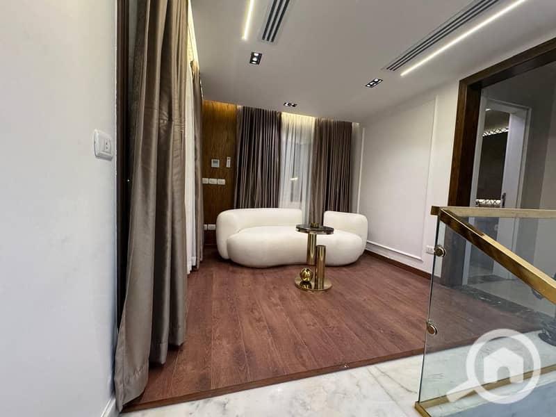 11 02789d6f-9005-4be7-8b15-7ed44578d827. jpeg