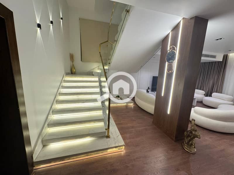 19 e3e870fd-9170-4936-8eca-39a08a71f995. jpeg