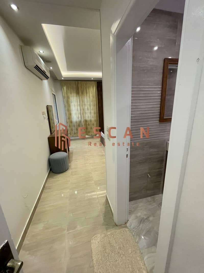 21 U303940 (19). jpg