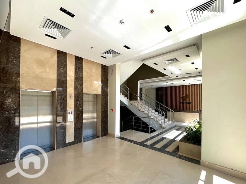 5 d8ca917e-f66e-4483-a151-f1c97809b98d. jpg