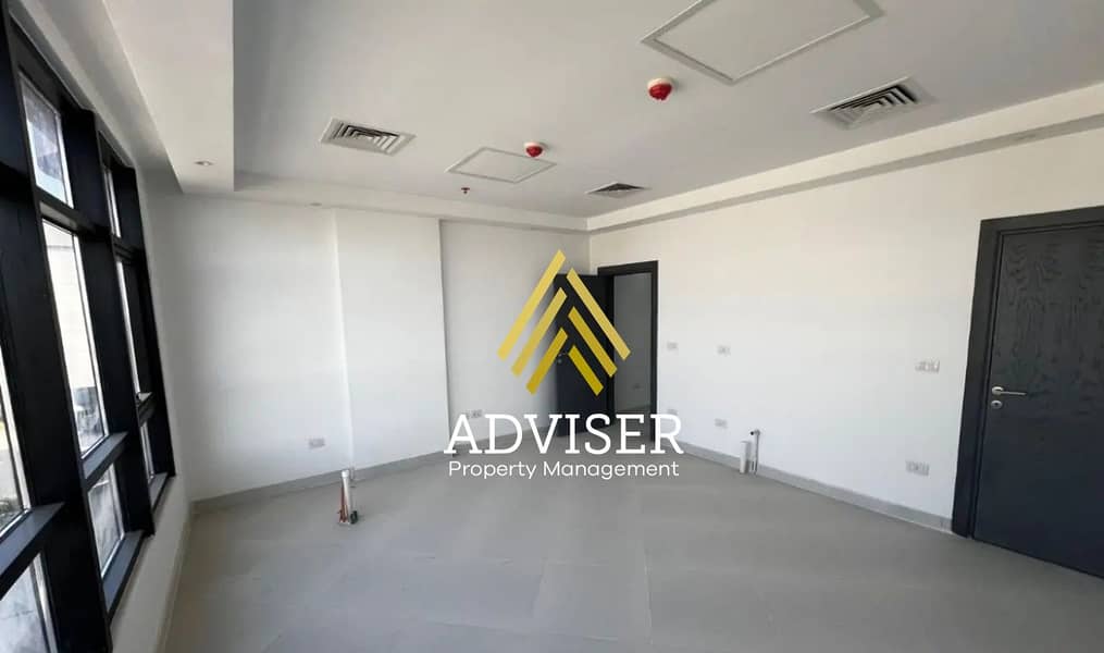 11 8285083-e4b35o. jpg