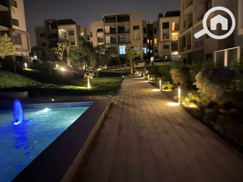 11 fifth square                                                   . jpg