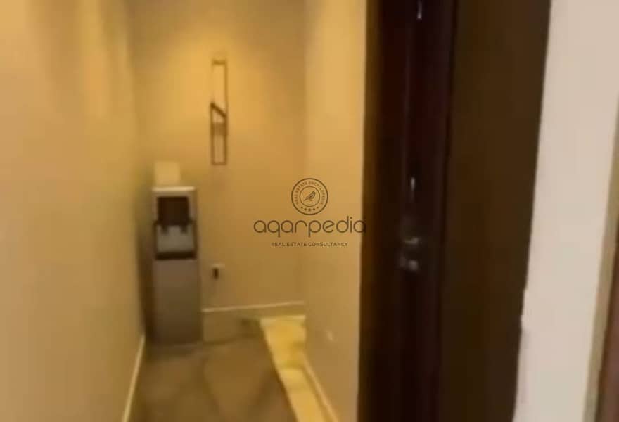 3 4fb2e427-b176-4377-81c8-ad1885907333. jpg