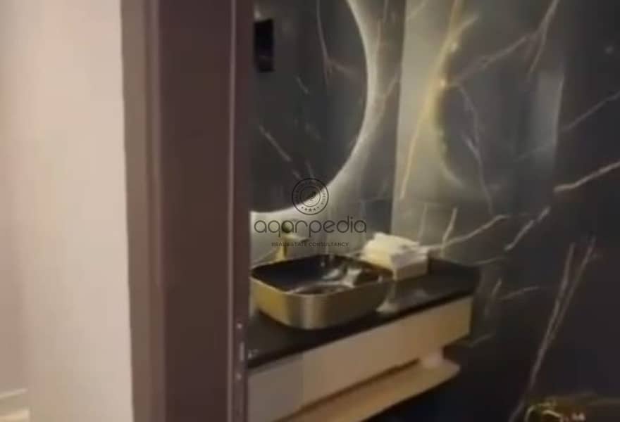 10 dcfb0601-f4fa-4969-b4f7-c54f25686f61. jpg