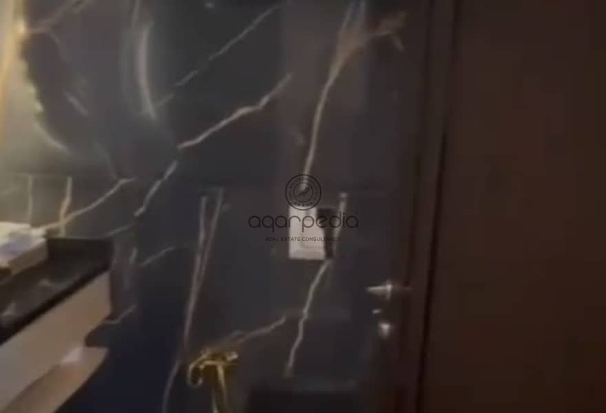 12 eabc43e2-5821-4fc4-9272-882a09f5fbb9. jpg