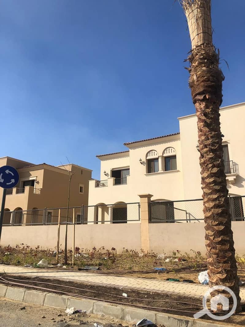 2 298e767c-d148-4c19-b5b0-f26c4dcb14a4. jpeg