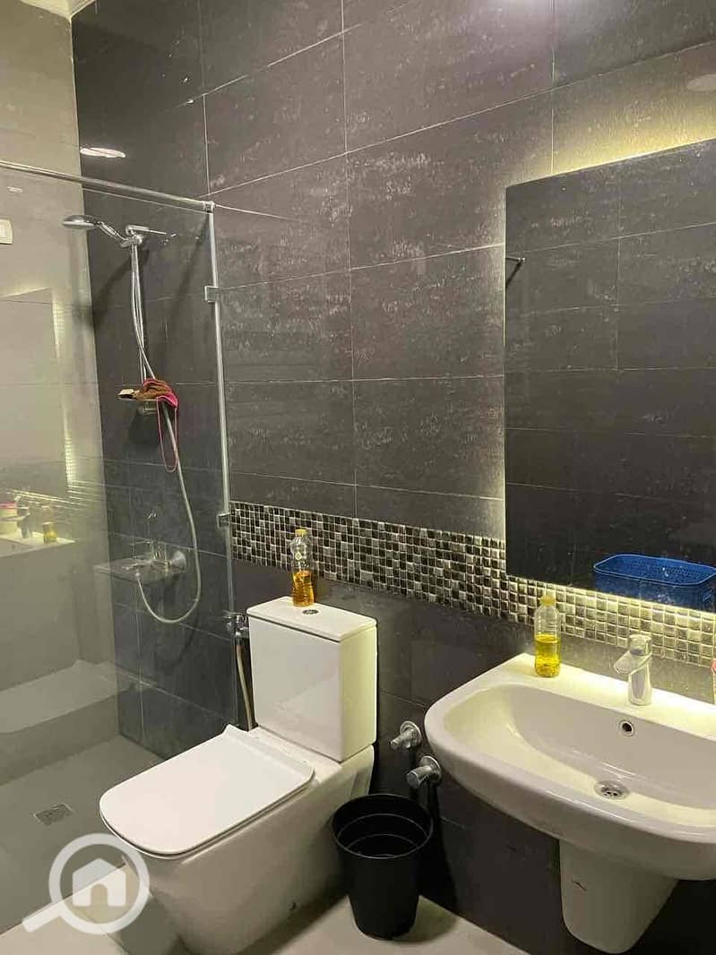 9 8993a921-8c1e-48bc-9089-0d0571c5c1de. jpg