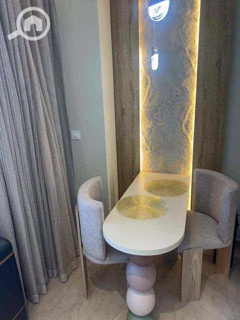 11 52e96be8-739c-41d9-954c-70f661862166. jpg