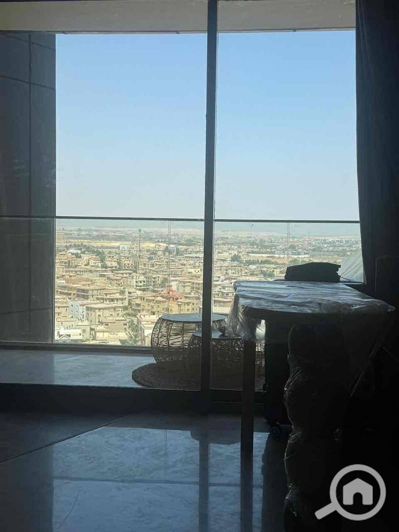 12 58a1acab-8463-47e1-abce-3f926f030c8b. jpg