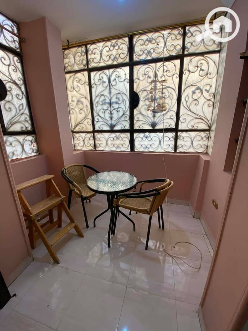 4 5d96053b-9302-4739-8983-27fa6e890b03. jpg