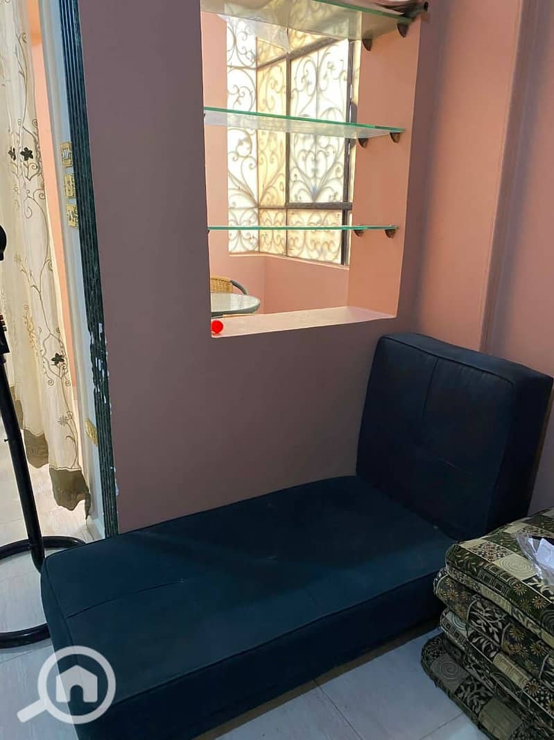 6 7978c46b-b927-49e2-adee-3d3082491b43. jpg