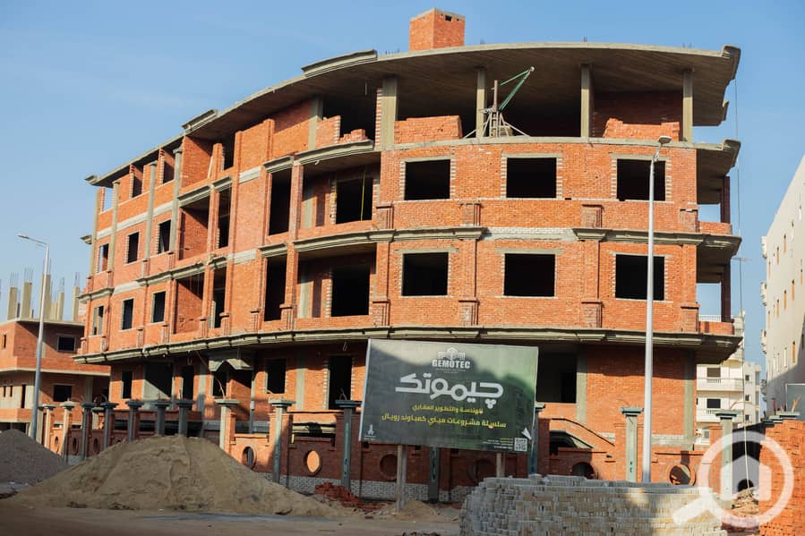 2 IMG_8066-Enhanced-NR. jpg