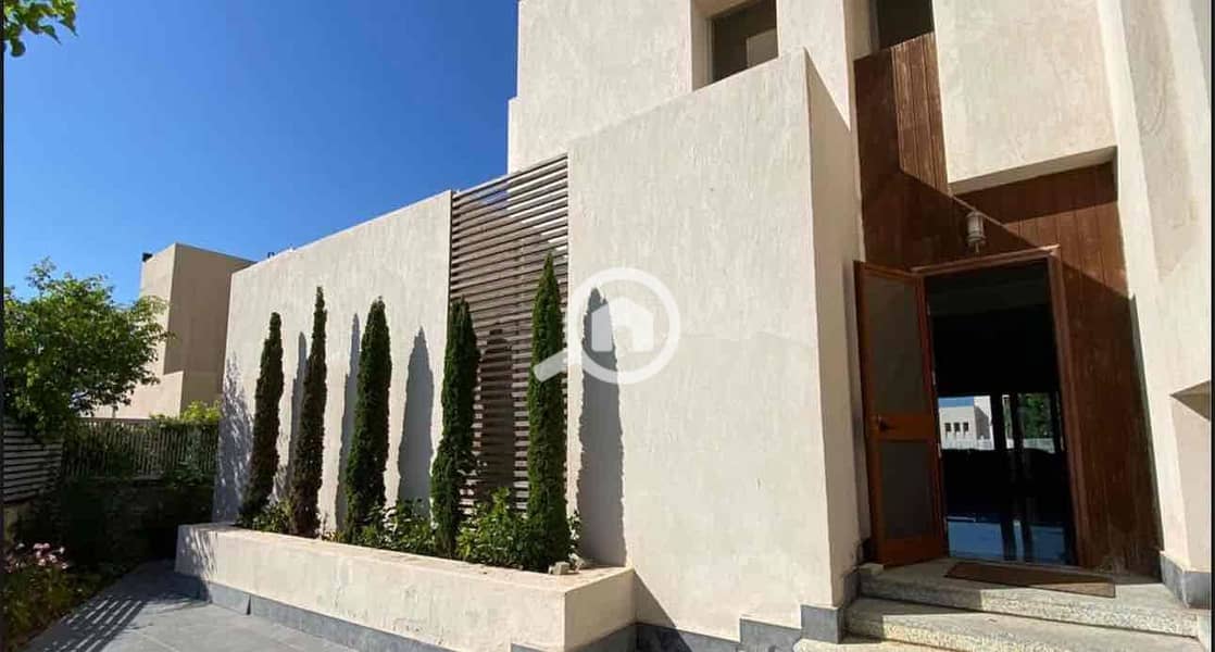 2 19fda338-6486-45c9-ae20-c7fb41d34a36. jpg